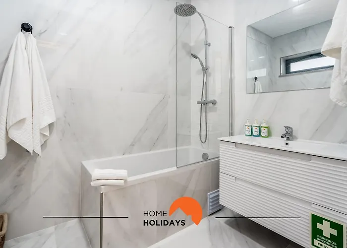 #234 Serenity Refuge W Balcony And Pool דירה