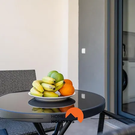 #234 Serenity Refuge W Balcony And Pool Apartment